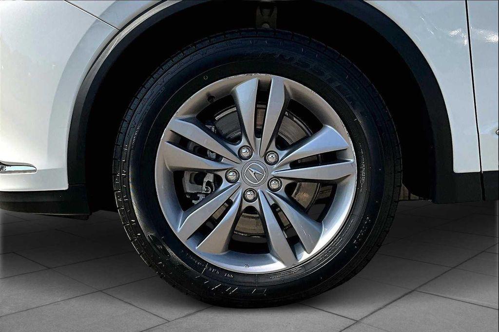 used 2023 Acura MDX car, priced at $39,250