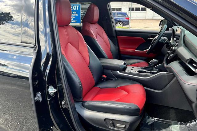 used 2023 Toyota Highlander car, priced at $38,537