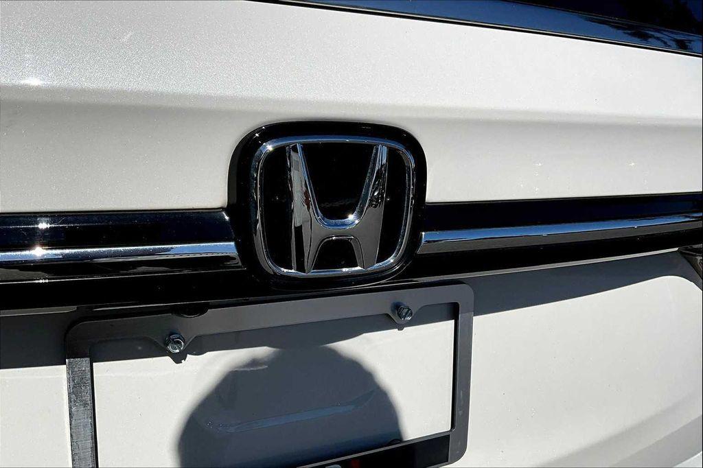 used 2023 Honda Odyssey car, priced at $35,000