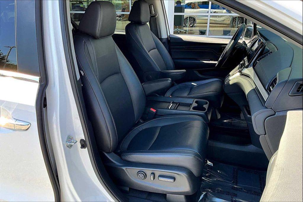 used 2023 Honda Odyssey car, priced at $35,000