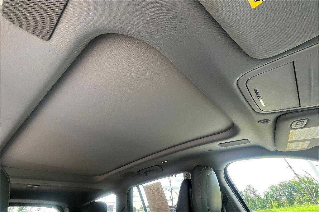 used 2020 Lincoln Aviator car, priced at $30,000
