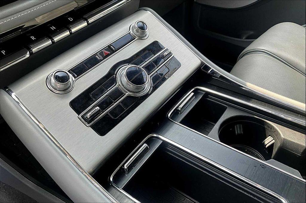 used 2020 Lincoln Aviator car, priced at $30,000