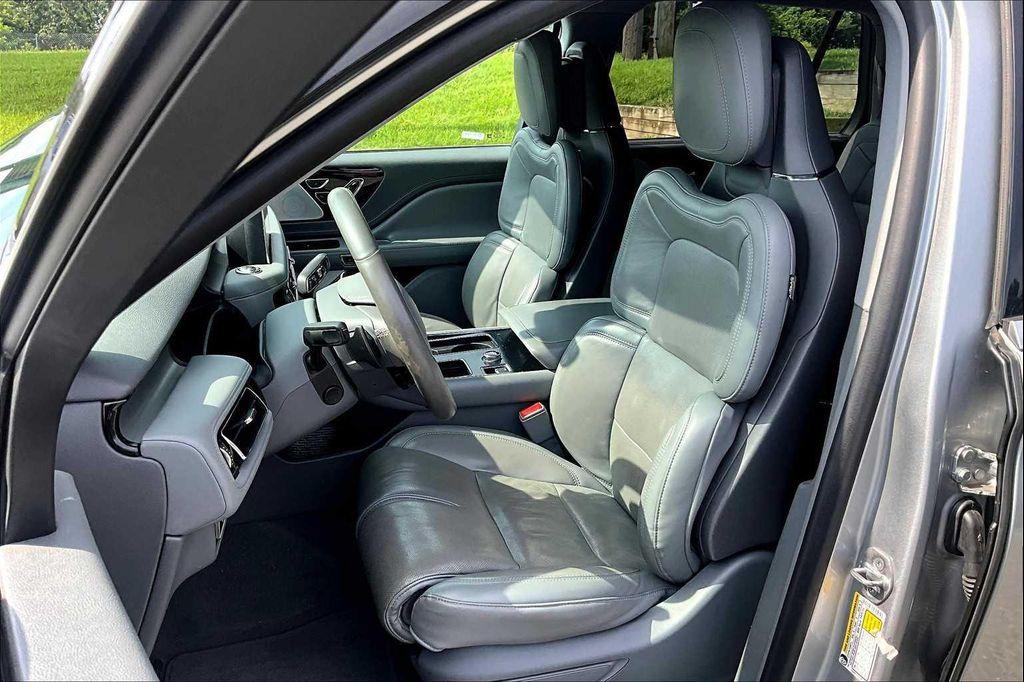 used 2020 Lincoln Aviator car, priced at $30,000