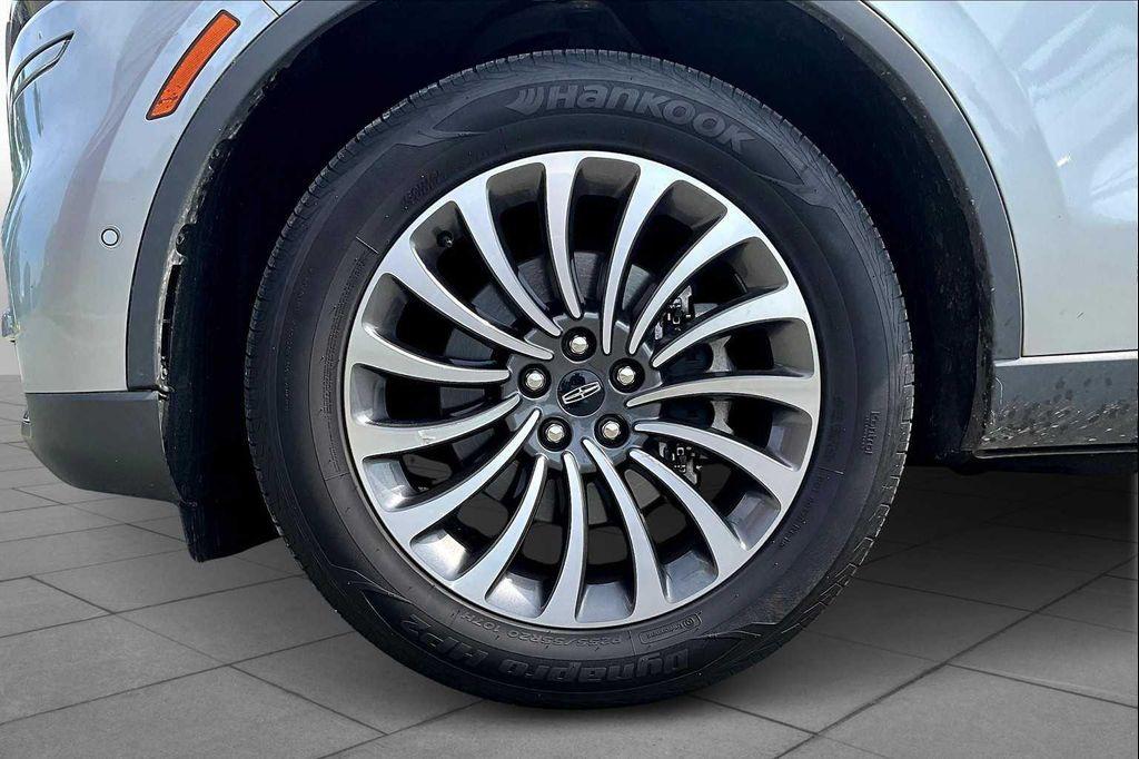 used 2020 Lincoln Aviator car, priced at $30,000