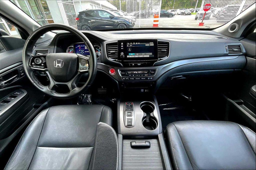 used 2022 Honda Pilot car, priced at $33,000