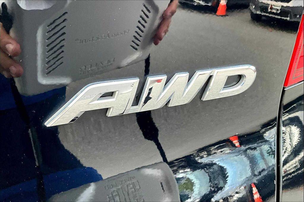 used 2022 Honda Pilot car, priced at $33,000