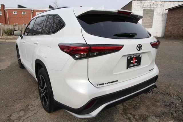 used 2022 Toyota Highlander car, priced at $41,995