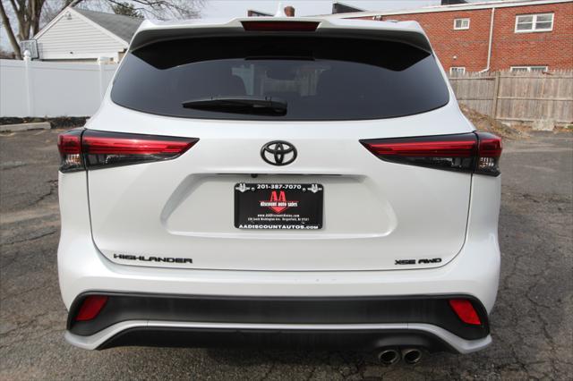 used 2022 Toyota Highlander car, priced at $41,995