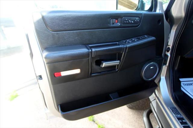 used 2006 Hummer H2 car, priced at $19,995