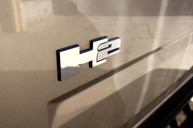 used 2006 Hummer H2 car, priced at $19,995