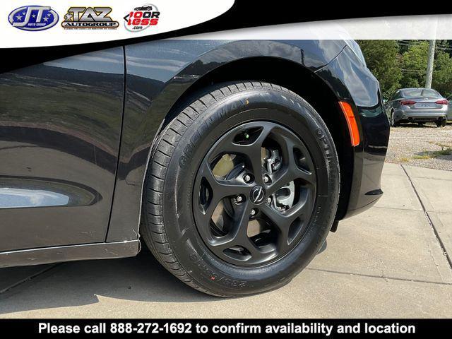 used 2023 Chrysler Pacifica Hybrid car, priced at $27,623
