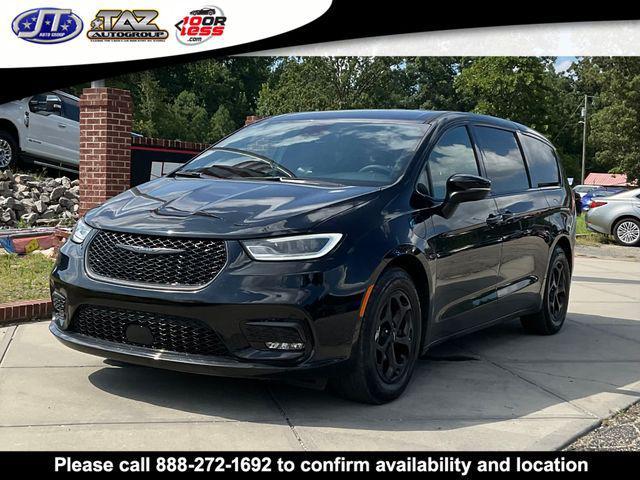 used 2023 Chrysler Pacifica Hybrid car, priced at $27,623