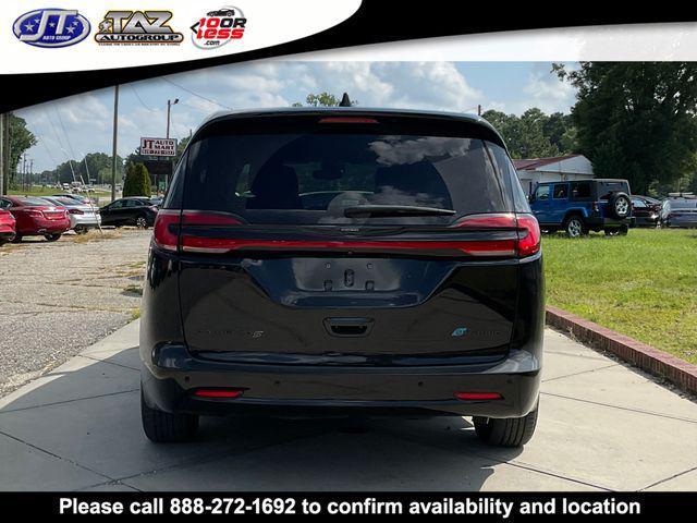 used 2023 Chrysler Pacifica Hybrid car, priced at $27,623
