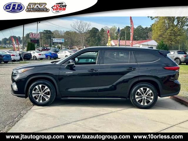 used 2020 Toyota Highlander Hybrid car, priced at $33,699