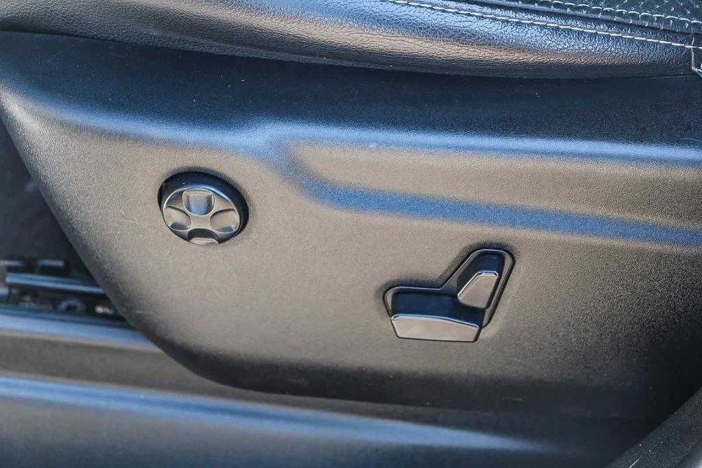 used 2017 Jeep Grand Cherokee car, priced at $11,977