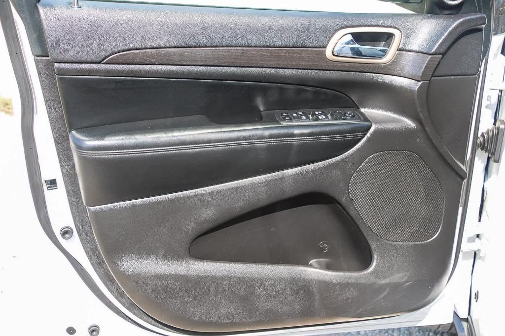 used 2017 Jeep Grand Cherokee car, priced at $11,977