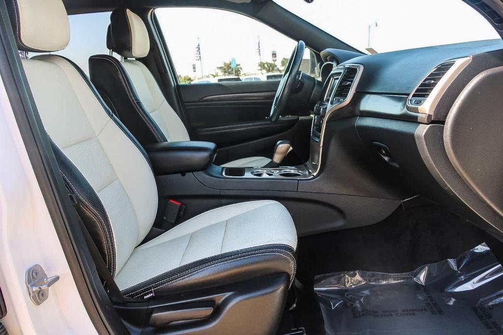 used 2017 Jeep Grand Cherokee car, priced at $11,977