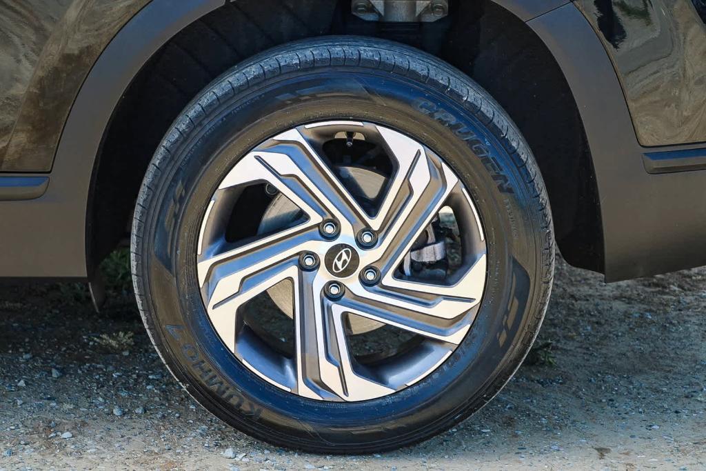 used 2023 Hyundai Santa Fe car, priced at $22,499