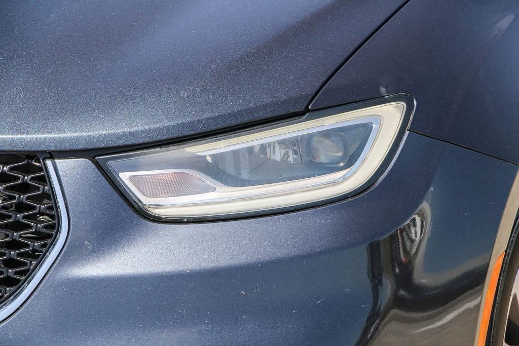 used 2021 Chrysler Pacifica Hybrid car, priced at $23,742
