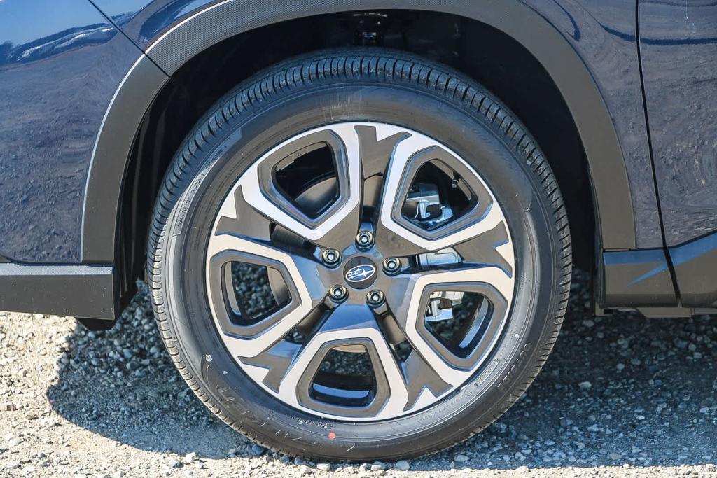 new 2025 Subaru Ascent car, priced at $47,043