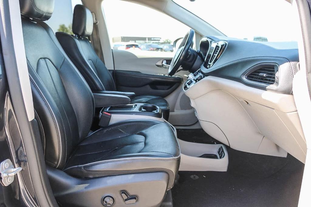 used 2019 Chrysler Pacifica car, priced at $17,354