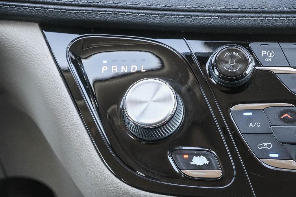 used 2019 Chrysler Pacifica car, priced at $17,354