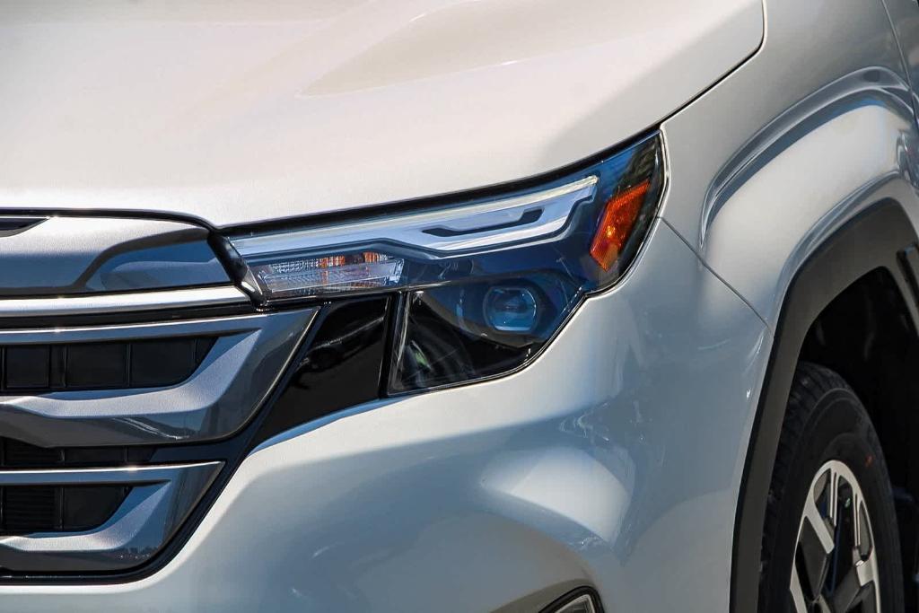 new 2025 Subaru Forester car, priced at $35,528
