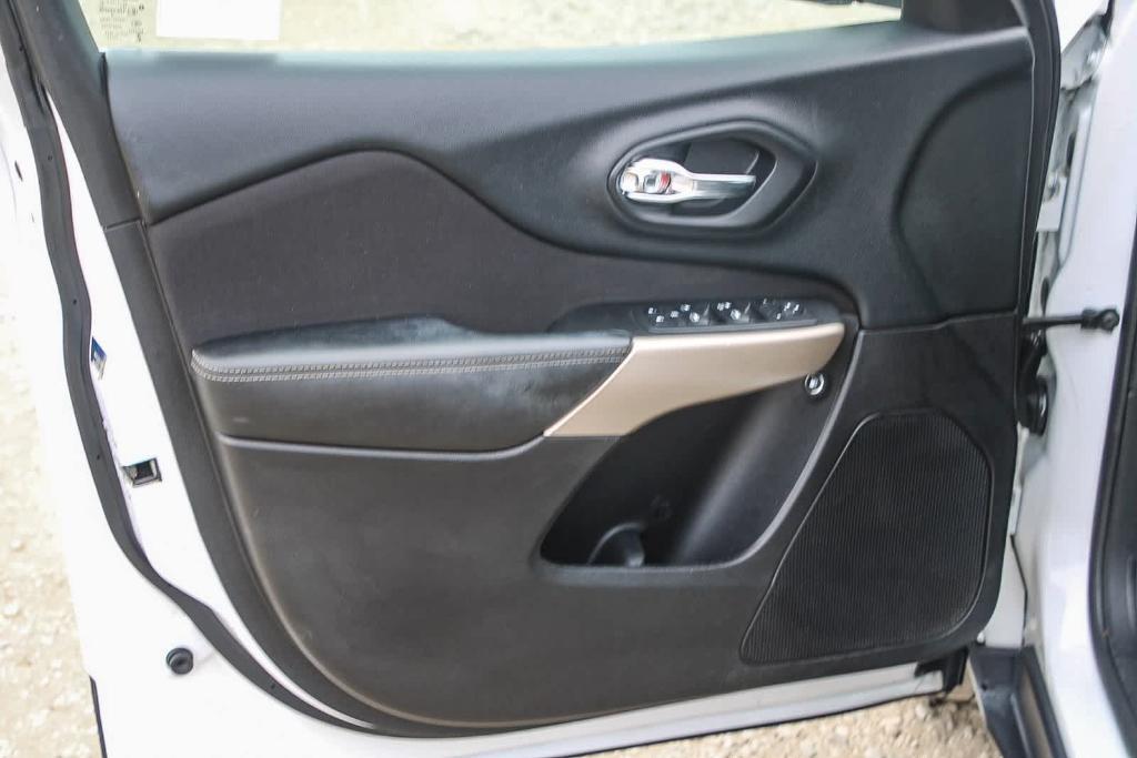 used 2018 Jeep Cherokee car, priced at $10,220