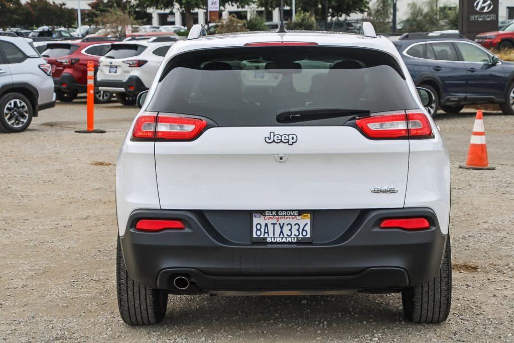 used 2018 Jeep Cherokee car, priced at $10,495