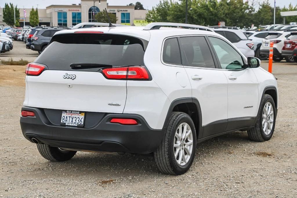 used 2018 Jeep Cherokee car, priced at $10,495
