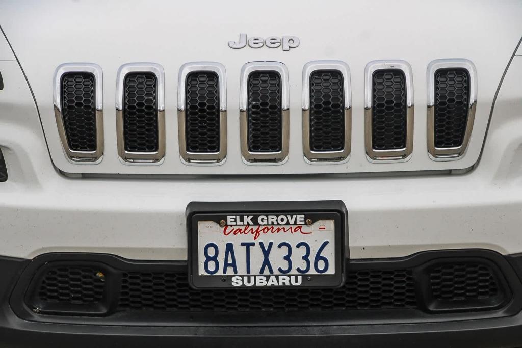 used 2018 Jeep Cherokee car, priced at $10,220