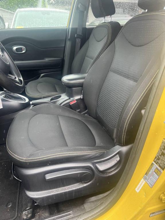 used 2015 Kia Soul car, priced at $4,995