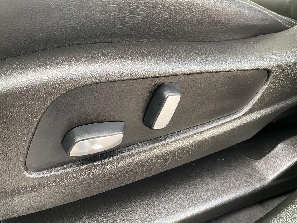 used 2021 Cadillac XT5 car, priced at $22,411