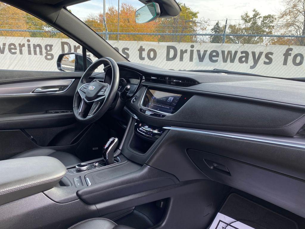 used 2021 Cadillac XT5 car, priced at $22,411