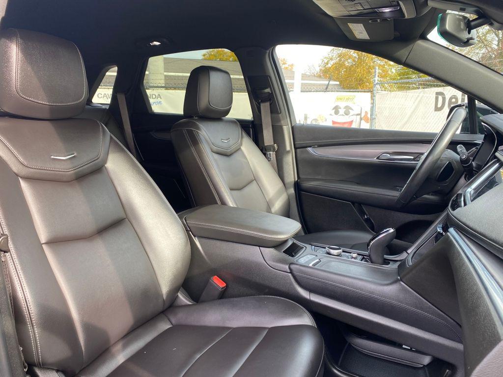 used 2021 Cadillac XT5 car, priced at $22,411