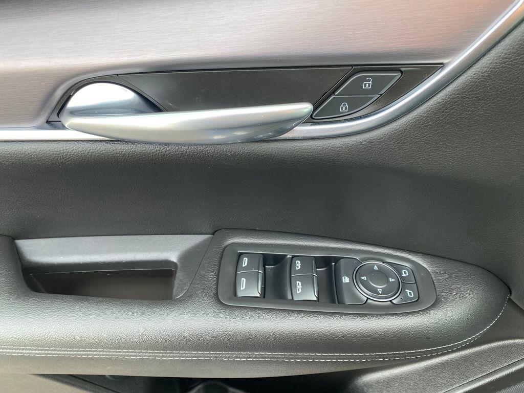 used 2021 Cadillac XT5 car, priced at $22,411