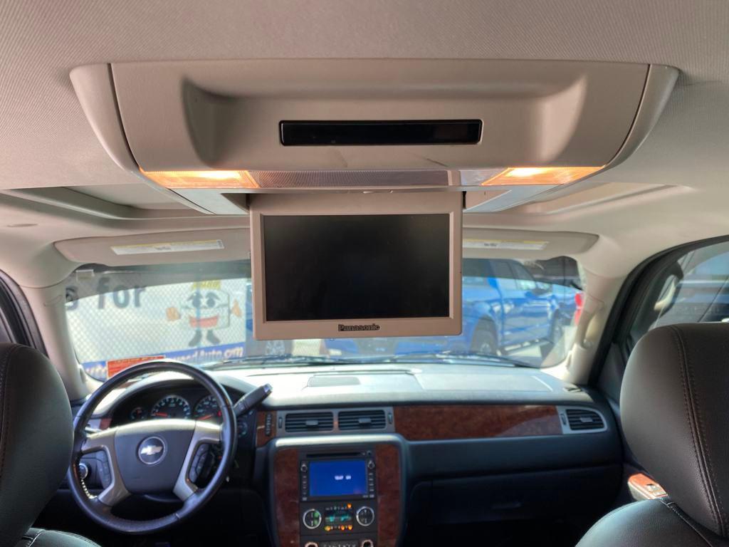 used 2010 Chevrolet Avalanche car, priced at $8,689