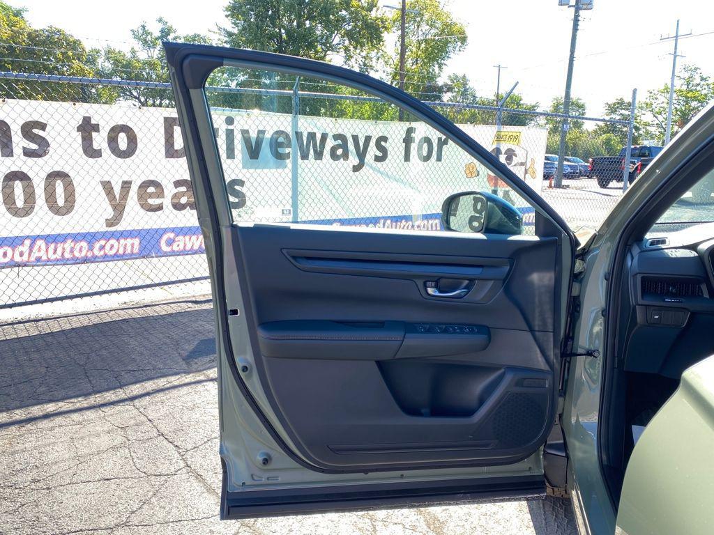 new 2026 Honda CR-V Hybrid car, priced at $40,190