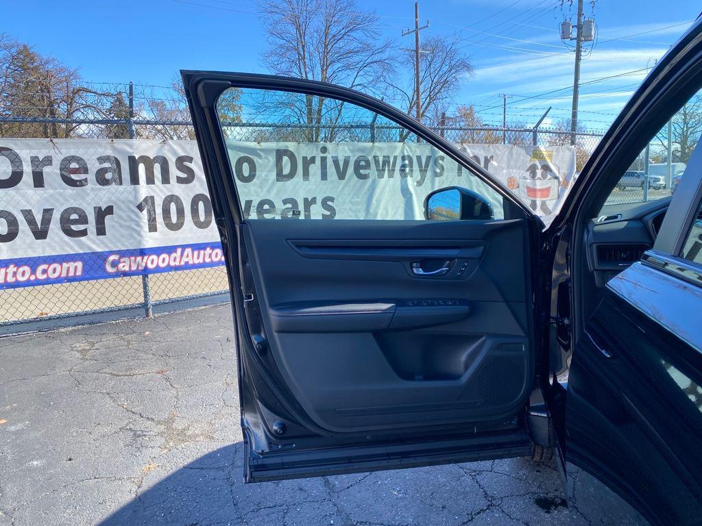 new 2026 Honda CR-V Hybrid car, priced at $40,560