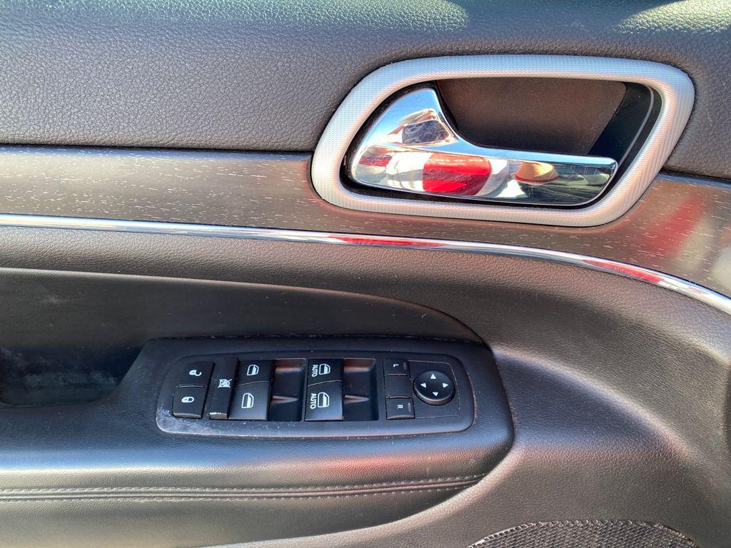 used 2018 Jeep Grand Cherokee car, priced at $13,901