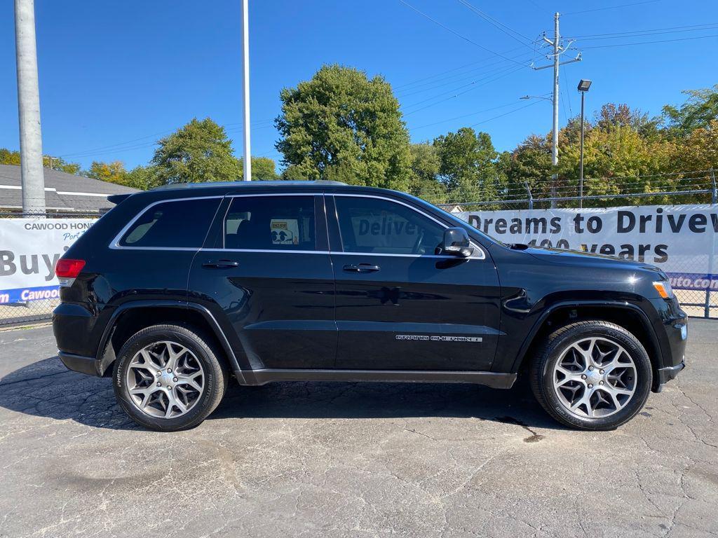 used 2018 Jeep Grand Cherokee car, priced at $13,901