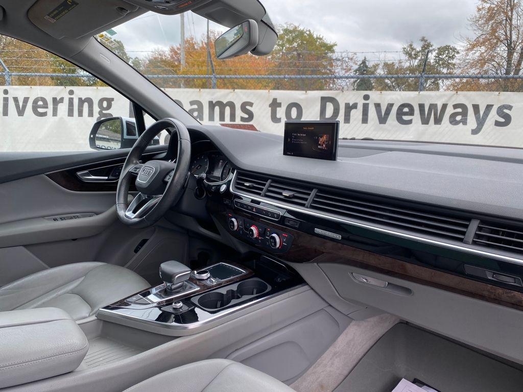 used 2017 Audi Q7 car, priced at $14,654