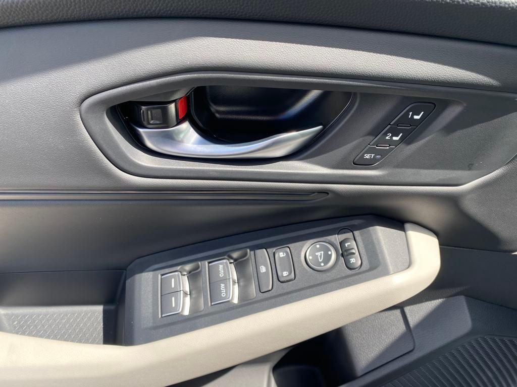 new 2025 Honda Accord Hybrid car, priced at $35,880