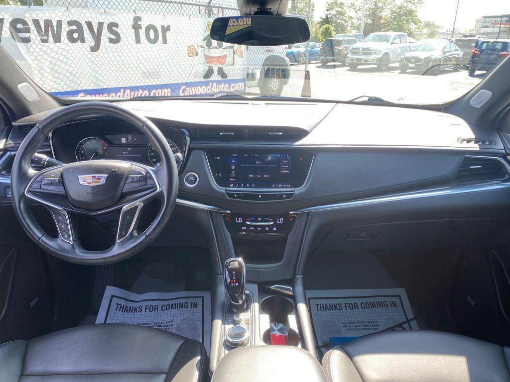 used 2020 Cadillac XT5 car, priced at $20,868