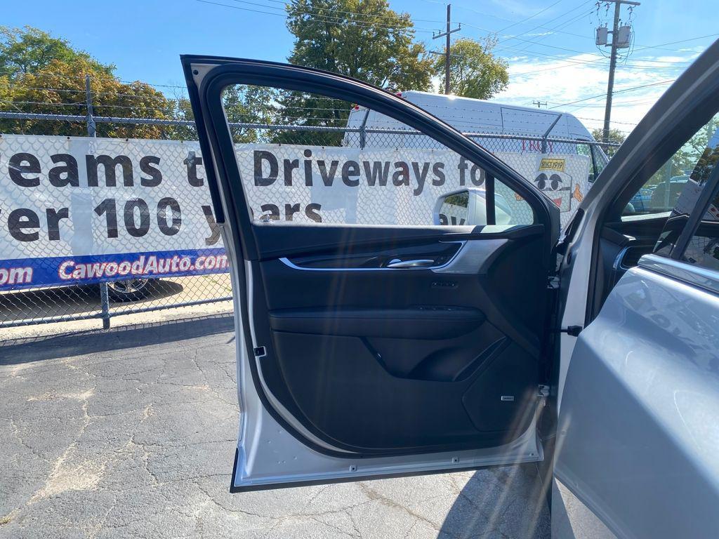 used 2020 Cadillac XT5 car, priced at $20,868