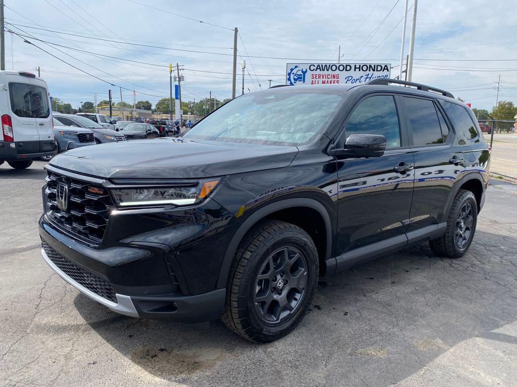 new 2025 Honda Pilot car, priced at $48,990