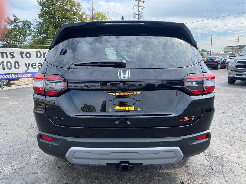 new 2025 Honda Pilot car, priced at $48,990