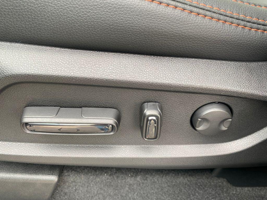 new 2025 Honda Pilot car, priced at $48,990