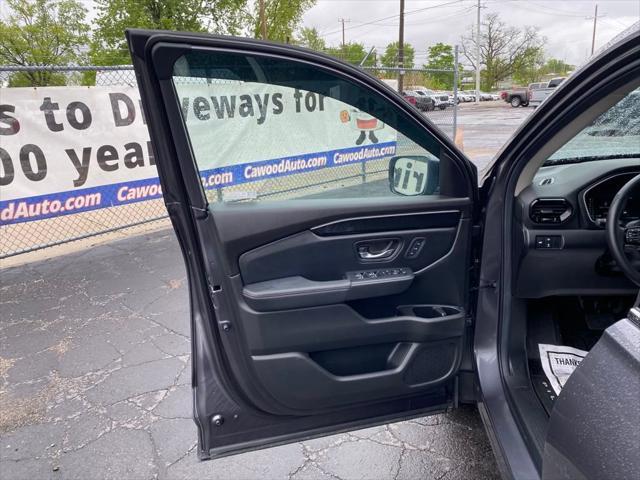 used 2025 Honda Pilot car, priced at $48,974