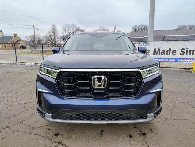 new 2025 Honda Pilot car, priced at $53,990